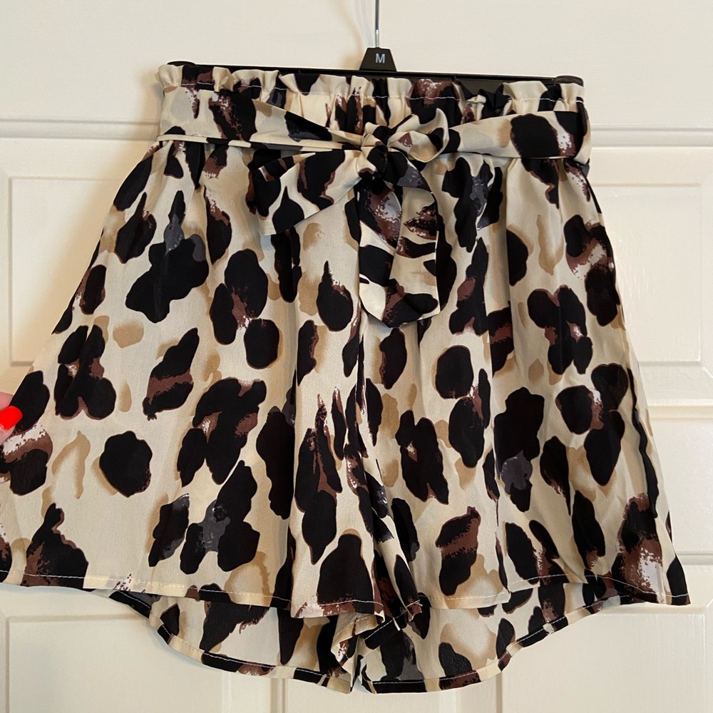 Cheetah tie waist shorts